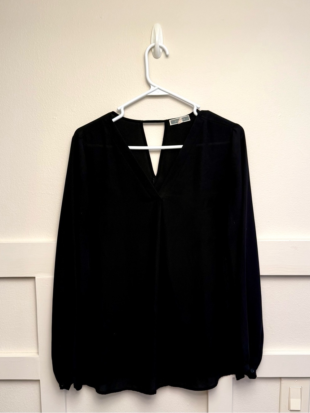 Pleione Black V-Neck Long Sleeve Blouse
